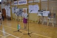 Wicestarosta Halina Ulińska przedstawiła realizację remontu w sali gimnastycznej wraz z zapleczem i łącznikiem (galeria: 3)