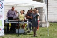 Dyrektor PCPR w Węgrowie Jadwiga Snopkiewicz przedstawiła cele organizowanego festynu. (galeria: 2)