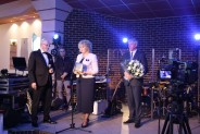 Wicemarszałek Senatu RP Pani Maria Koc pogratulowała jubileuszu właścicielom firmy Państwu Krzysztofowi i Elżbiecie Filipek. (galeria: 2)