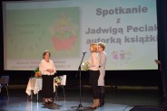 Gratulacje złożyły także dyrektor Samorządowej Szkoły Podstawowej w Wyszkowie Irena Sowińska i dyrektor Samorządowego Przedszkola w Wyszkowie Iwona Żołędowska (galeria: 21)