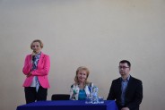 Od lewej: Dyrektor PUP w Węgrowie Anna Wieczorek, Wicestarosta Halina Ulińska i Dyrektor ZSP w Węgrowie Jacek Nowotniak. (galeria: 2)
