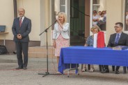 Wicestarosta Halina Ulińska złożyła życzenia- pomyślnego nowego roku szkolnego w ZSP im. Jana Kochanowskiego w Węgrowie (galeria: 8)