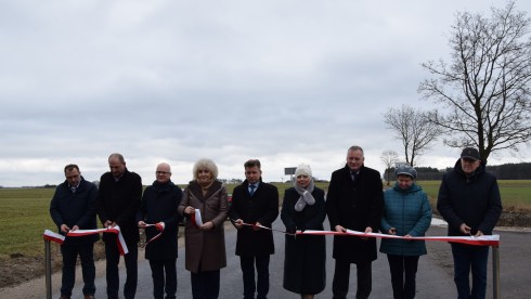 Przebudowana droga powiatowa nr 4249W Grębków – Kopcie w miejscowości Kózki oficjalnie oddana do użytku